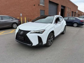 Снимка Lexus UX