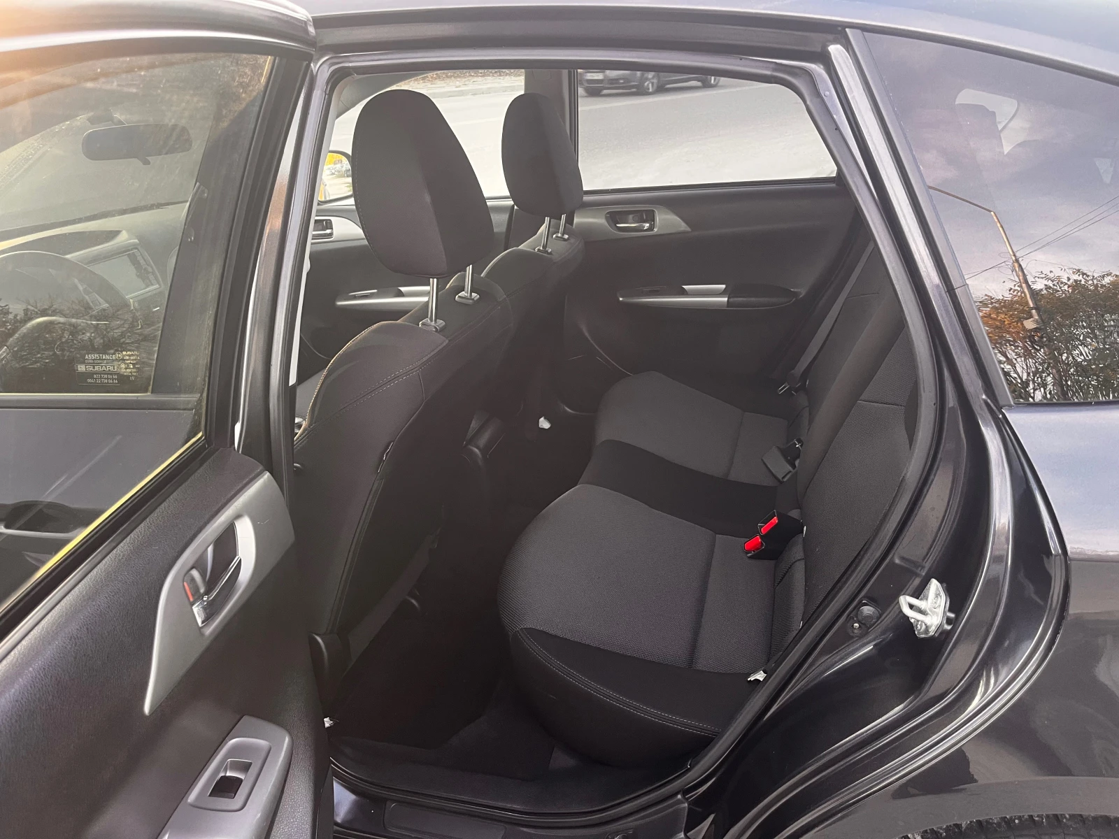 Subaru Impreza 2.0 COMFORT - изображение 9 | Auto.bg Subaru Impreza 2.0 COMFORT - изображение 9