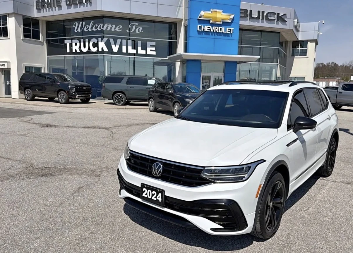 VW Tiguan COMFORTLINE R LINE * ПАНОРАМА * 7 МЕСТЕН * CARFAX | Auto.bg — изображение 1 VW Tiguan COMFORTLINE R LINE * ПАНОРАМА * 7 МЕСТЕН * CARFAX | Auto.bg — изображение 1