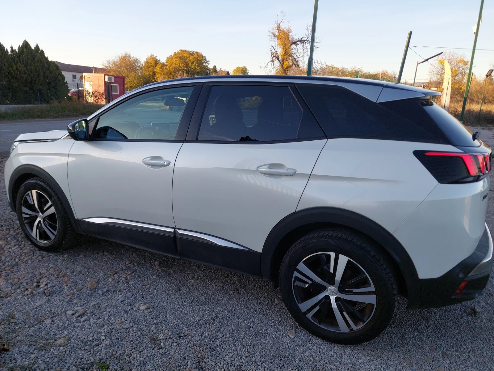 Peugeot 3008 1.2 PureTech - изображение 8 | Auto.bg Peugeot 3008 1.2 PureTech - изображение 8