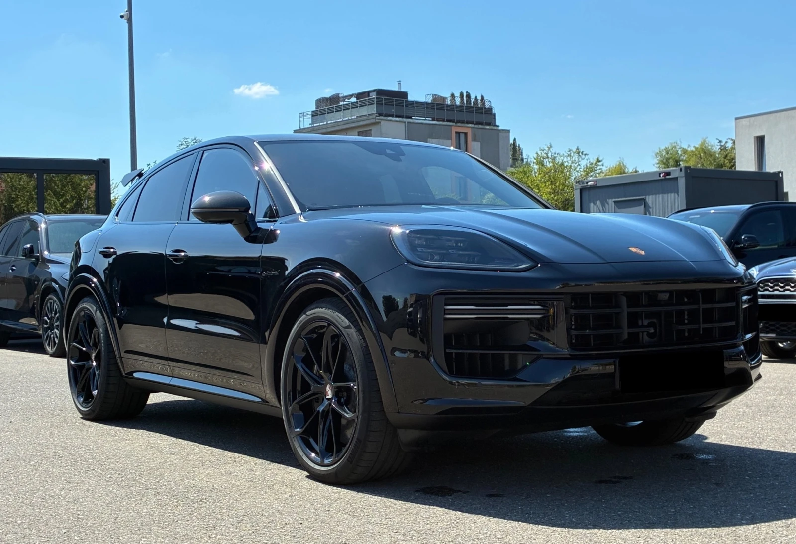 Porsche Cayenne Coupe Turbo E-Hybrid GT Package Carbon | Auto.bg — изображение 1 Porsche Cayenne Coupe Turbo E-Hybrid GT Package Carbon | Auto.bg — изображение 1
