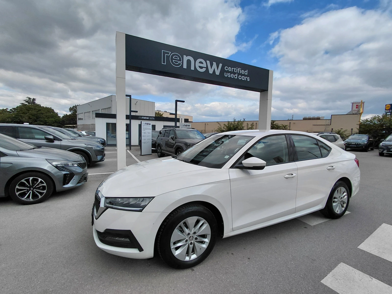 Skoda Octavia 2.0 TDI/115к.с/6MT/Ambition | Auto.bg — изображение 1 Skoda Octavia 2.0 TDI/115к.с/6MT/Ambition | Auto.bg — изображение 1