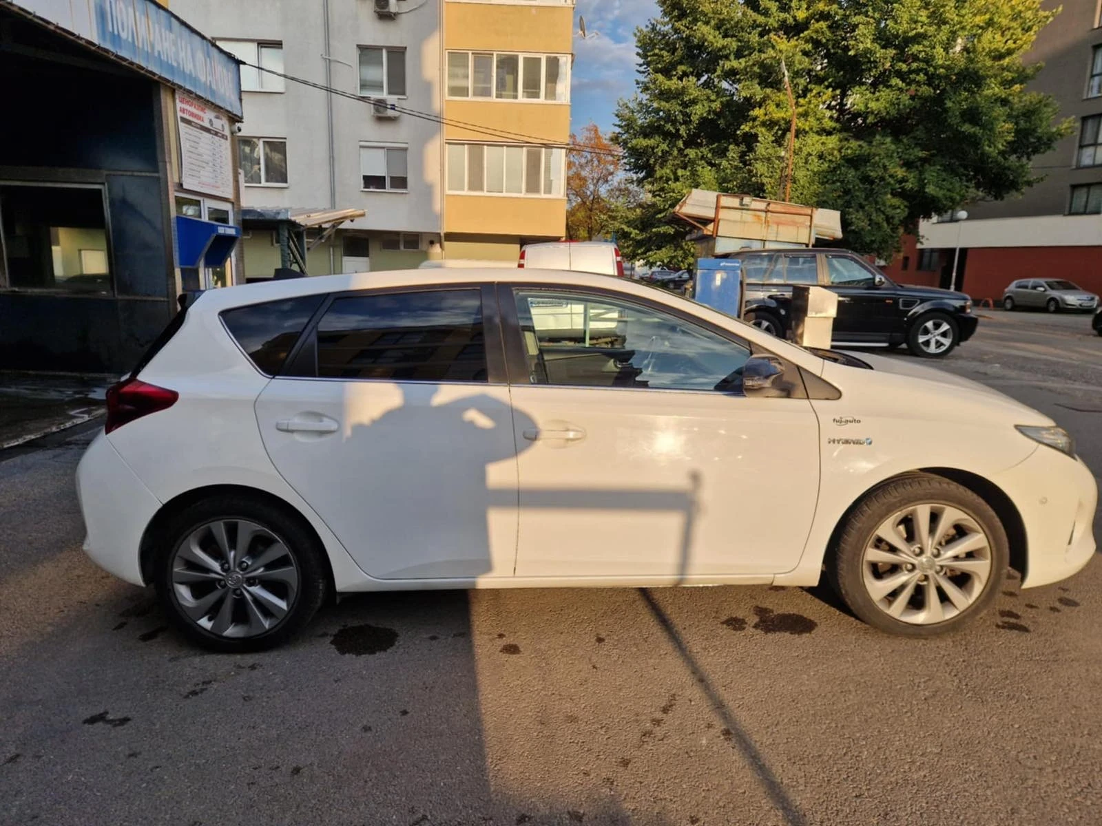 Toyota Auris 1.8 Hybrid  - изображение 2 | Auto.bg Toyota Auris 1.8 Hybrid  - изображение 2