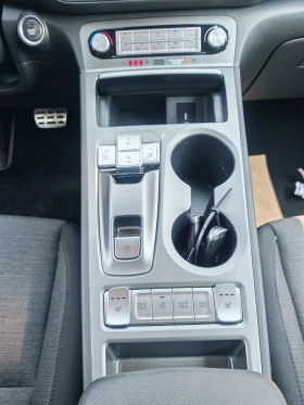 Hyundai Kona 42KWh/BLUELINK/ГАРАНЦИОННА/ТЕРМОПОМПА/SOH100%/2022 - 17999 € - 58645438 12 | Car24.bg Hyundai Kona 42KWh/BLUELINK/ГАРАНЦИОННА/ТЕРМОПОМПА/SOH100%/2022 - 17999 € - 58645438 12