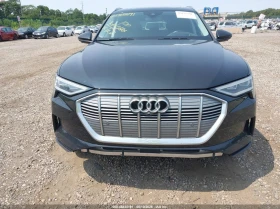 Audi E-Tron PRESTIGE* ОБДУХ* ДИСТРОНИК* ВЪЗДУХ* MATRIX* MАСАЖ* - 13500 € - 27739047 12 | Car24.bg Audi E-Tron PRESTIGE* ОБДУХ* ДИСТРОНИК* ВЪЗДУХ* MATRIX* MАСАЖ* - 13500 € - 27739047 12