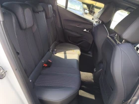 Peugeot 2008 1.5HDi* LED* АВТОМАТИК* EURO6D* GT-LINE* NAVI* | Auto.bg — изображение 12 Peugeot 2008 1.5HDi* LED* АВТОМАТИК* EURO6D* GT-LINE* NAVI* | Auto.bg — изображение 12