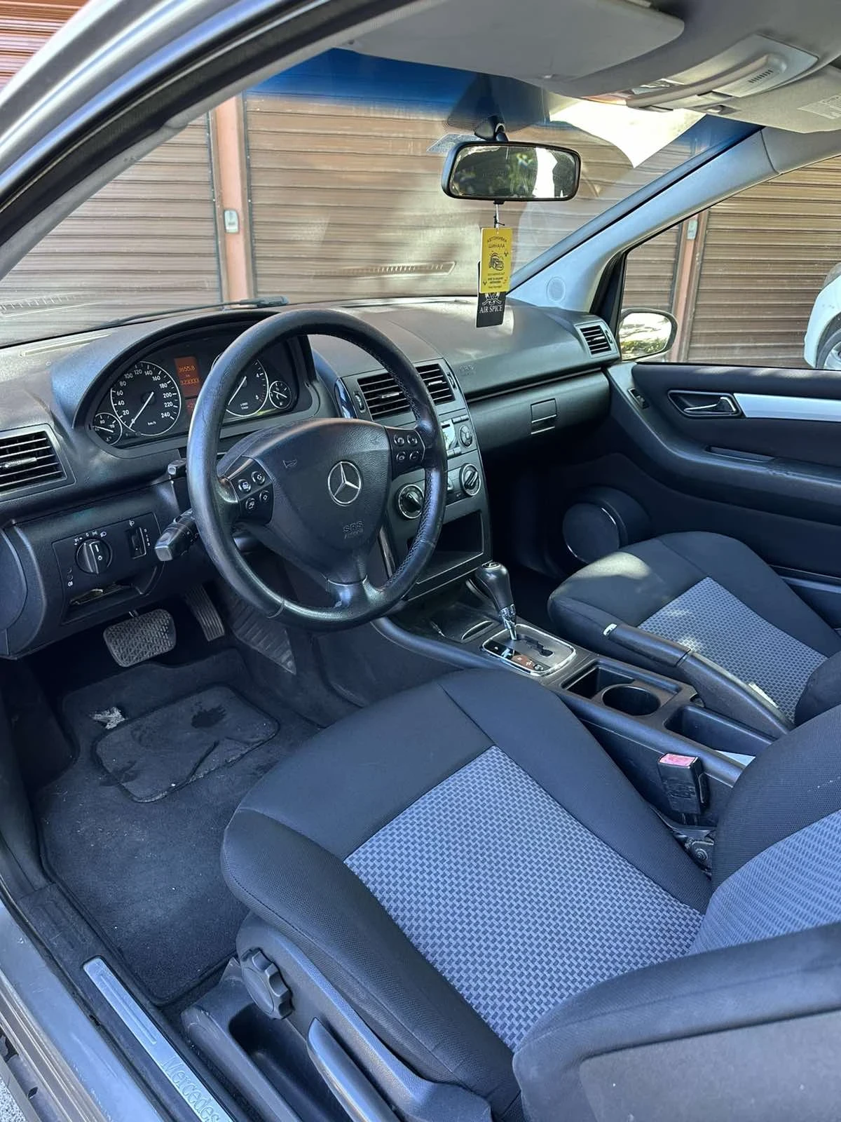 Mercedes-Benz A 180  - изображение 9 | Auto.bg Mercedes-Benz A 180  - изображение 9