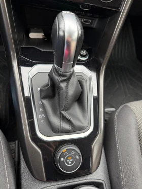 VW T-Roc 2.0 TDI DSG 4x4 - 35500 лв. / 18150.86 € - 79640662 5 | Car24.bg VW T-Roc 2.0 TDI DSG 4x4 - 35500 лв. / 18150.86 € - 79640662 5