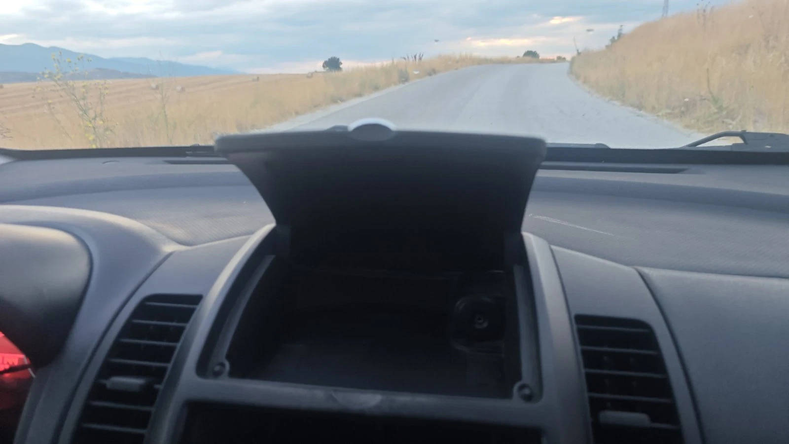 Nissan Note 1.5dci  90ks Facelif  - изображение 9 | Auto.bg Nissan Note 1.5dci  90ks Facelif  - изображение 9