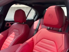 Alfa Romeo Giulia Low Kms Clean Carfax One Owner Veloce AWD | Auto.bg — изображение 16 Alfa Romeo Giulia Low Kms Clean Carfax One Owner Veloce AWD | Auto.bg — изображение 16