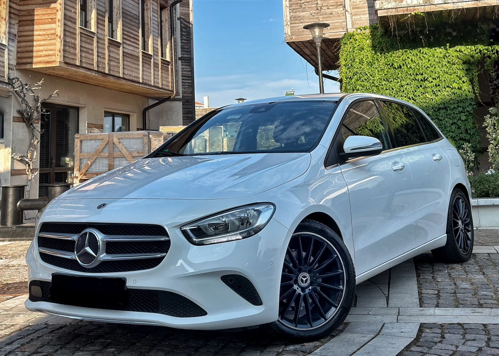 Mercedes-Benz B 200 d Sport Line 8DCT Automatic - изображение 2 | Auto.bg Mercedes-Benz B 200 d Sport Line 8DCT Automatic - изображение 2