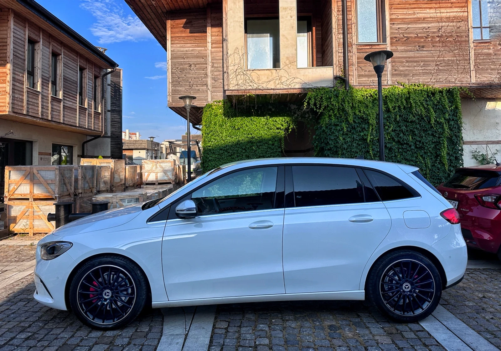 Mercedes-Benz B 200 d Sport Line 8DCT Automatic - изображение 3 | Auto.bg Mercedes-Benz B 200 d Sport Line 8DCT Automatic - изображение 3