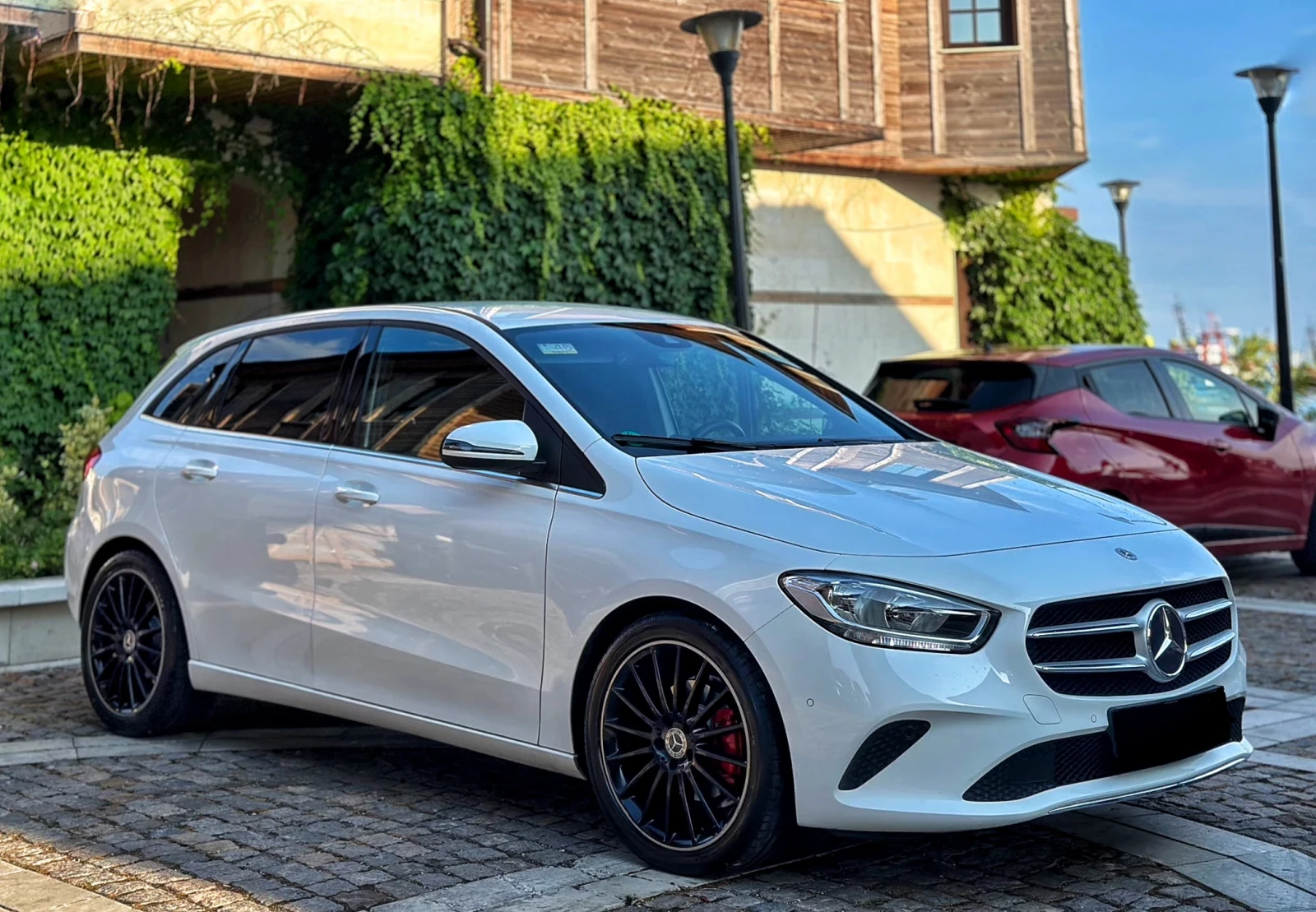 Mercedes-Benz B 200 d Sport Line 8DCT Automatic - изображение 6 | Auto.bg Mercedes-Benz B 200 d Sport Line 8DCT Automatic - изображение 6