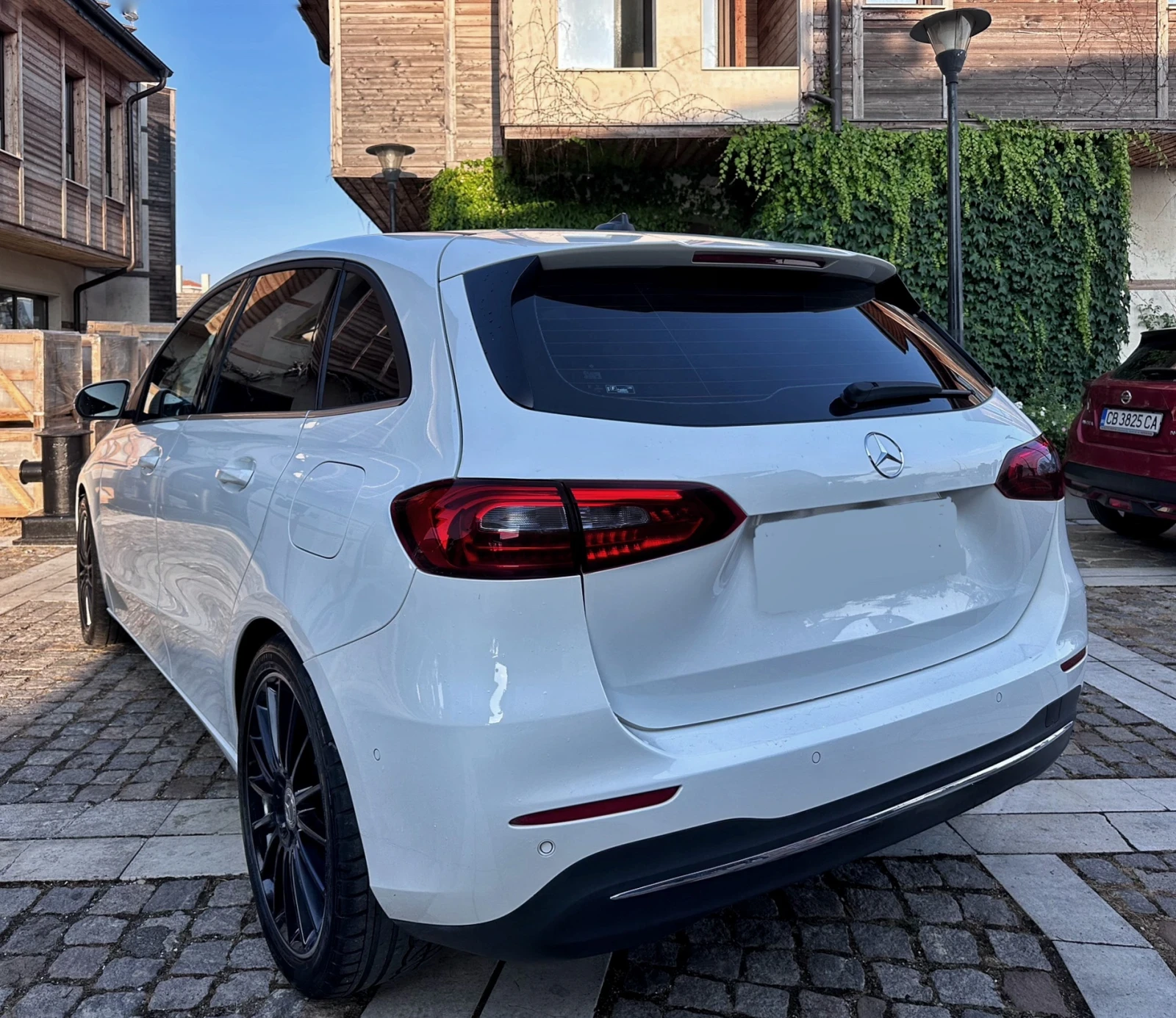Mercedes-Benz B 200 d Sport Line 8DCT Automatic - изображение 8 | Auto.bg Mercedes-Benz B 200 d Sport Line 8DCT Automatic - изображение 8