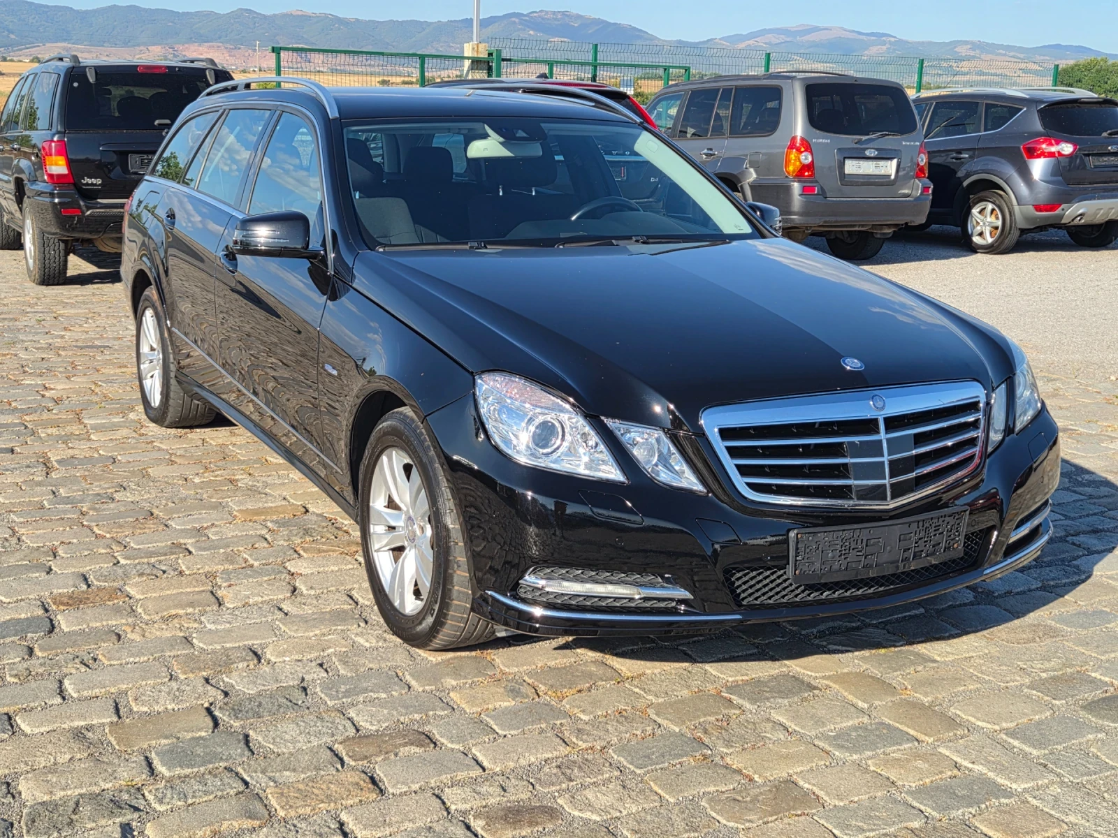 Mercedes-Benz E 220 РЕАЛНИ КИЛОМЕТРИ ТОП СЪСТОЯНИЕ | Auto.bg — изображение 1 Mercedes-Benz E 220 РЕАЛНИ КИЛОМЕТРИ ТОП СЪСТОЯНИЕ | Auto.bg — изображение 1