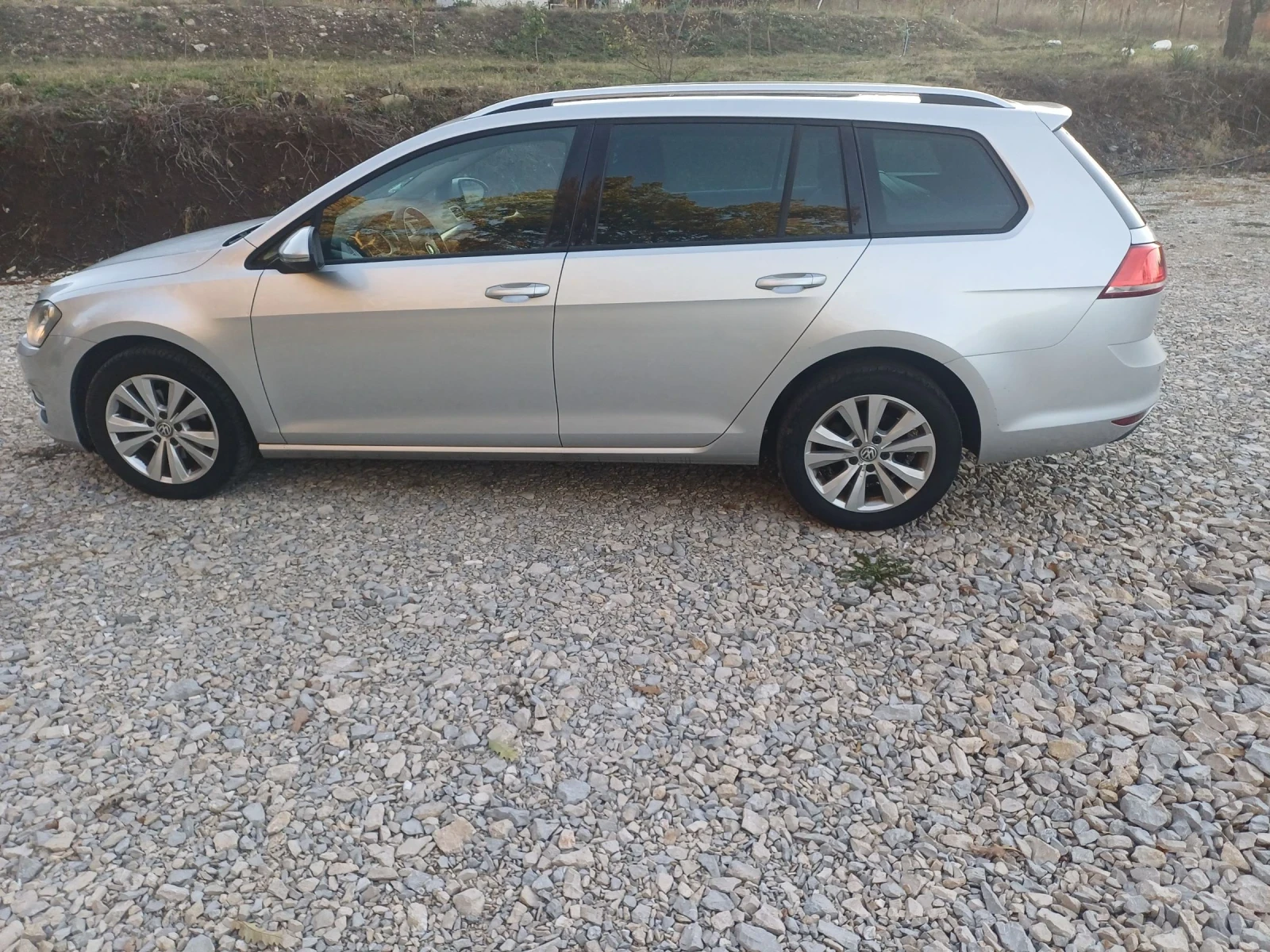 VW Golf 1.6 110 панорама - изображение 5 | Auto.bg VW Golf 1.6 110 панорама - изображение 5