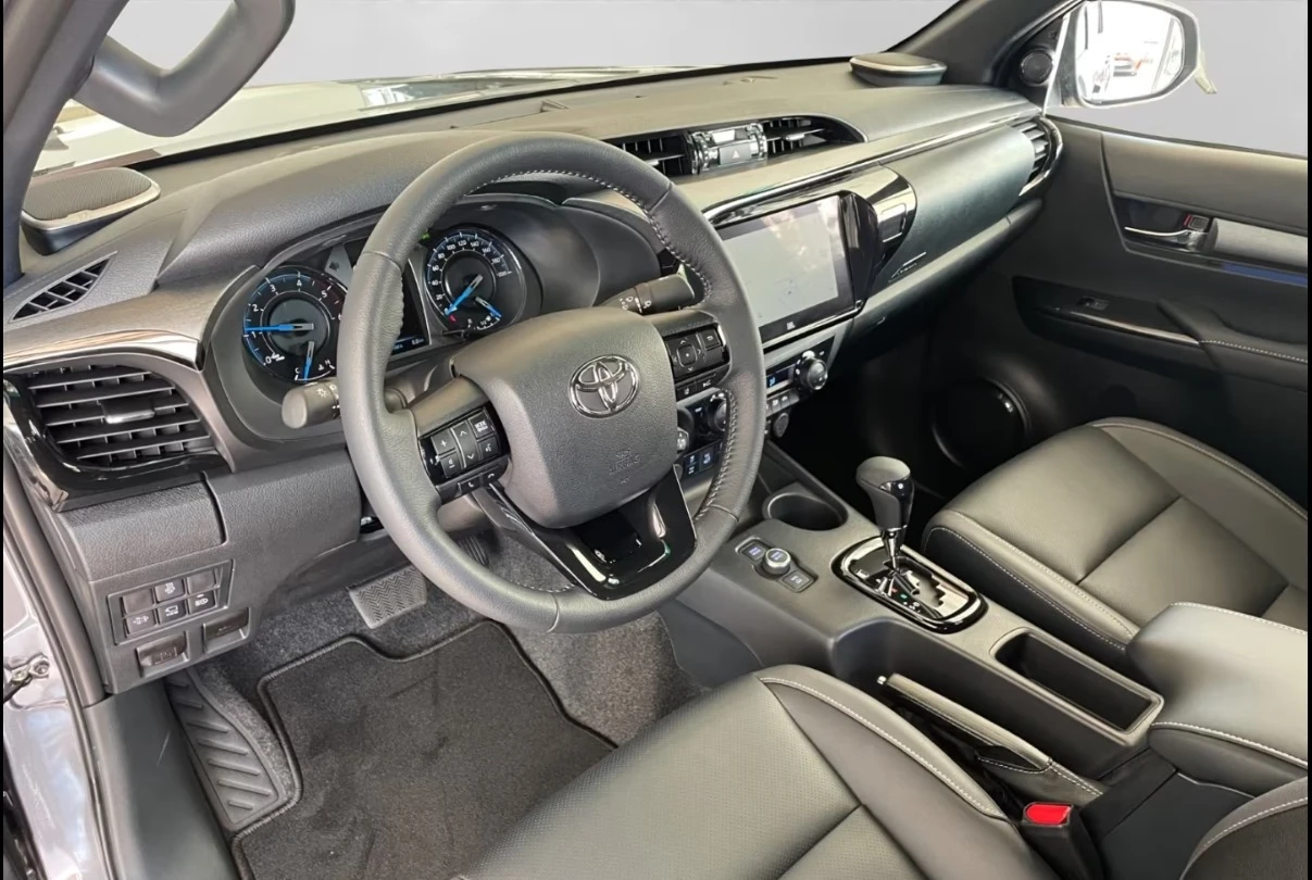 Toyota Hilux Double Cab* D-4D* Invincible* 4x4 - изображение 4 | Auto.bg Toyota Hilux Double Cab* D-4D* Invincible* 4x4 - изображение 4
