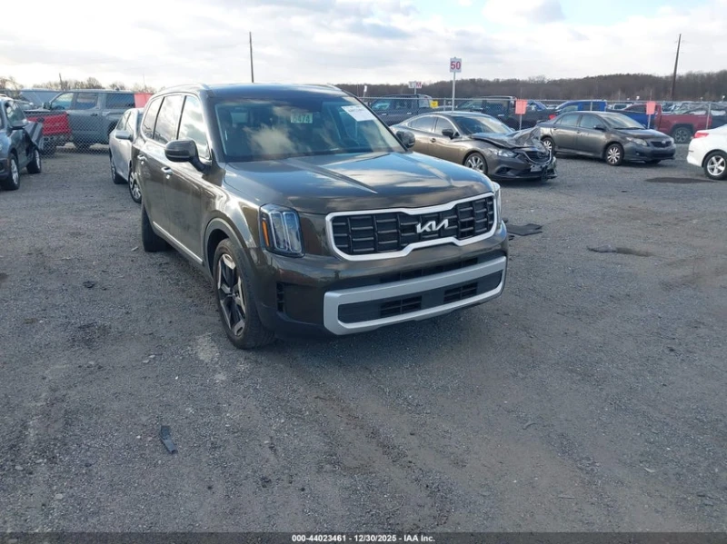 Kia Telluride 3.8L V-6 DI, DOHC, VVT, 291HP Front Wheel Drive - 17500 € / 34227.03 лв. - 64372105 1 | Car24.bg Kia Telluride 3.8L V-6 DI, DOHC, VVT, 291HP Front Wheel Drive - 17500 € / 34227.03 лв. - 64372105 1