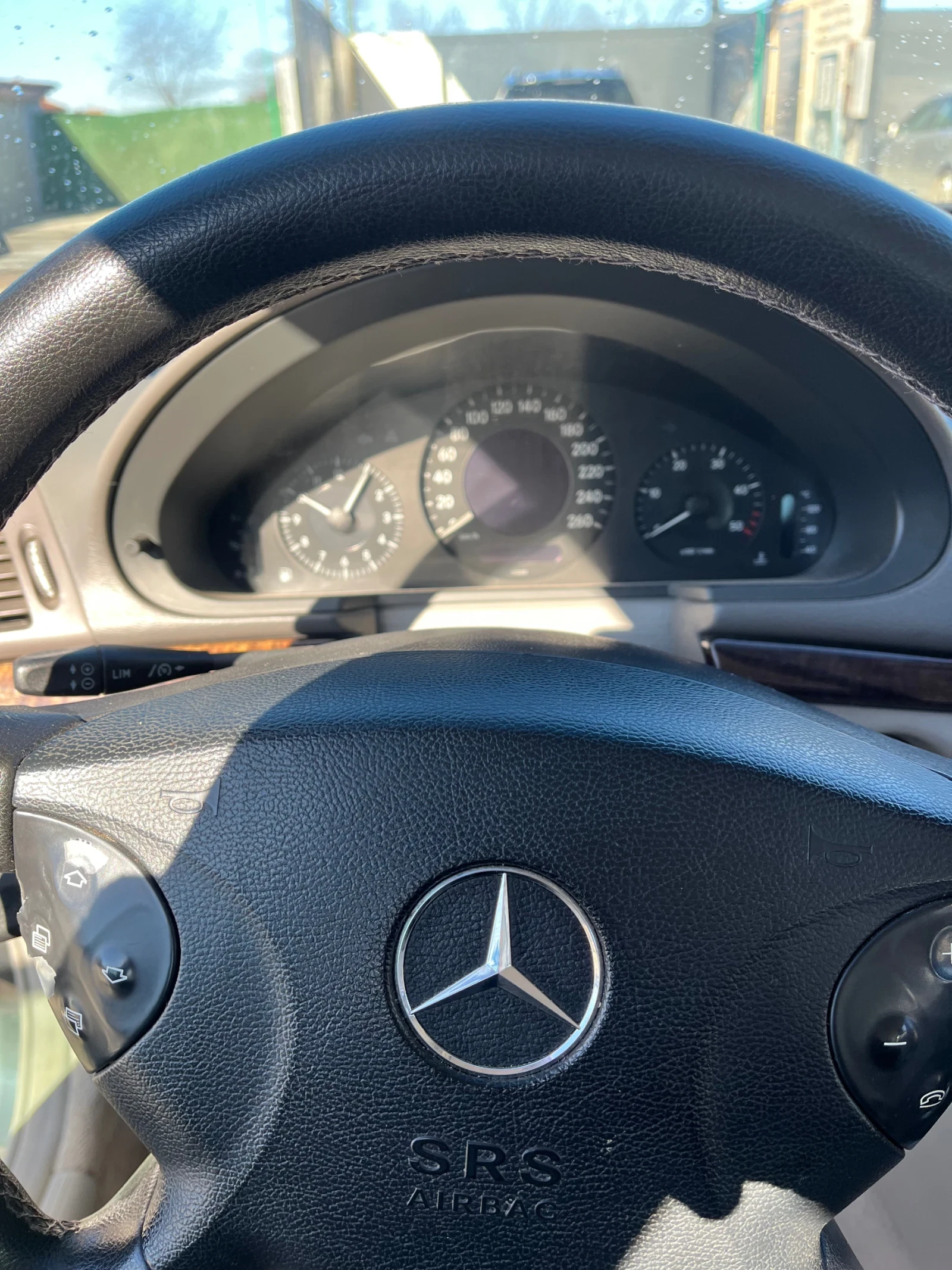 Mercedes-Benz E 200  - изображение 9 | Auto.bg Mercedes-Benz E 200  - изображение 9