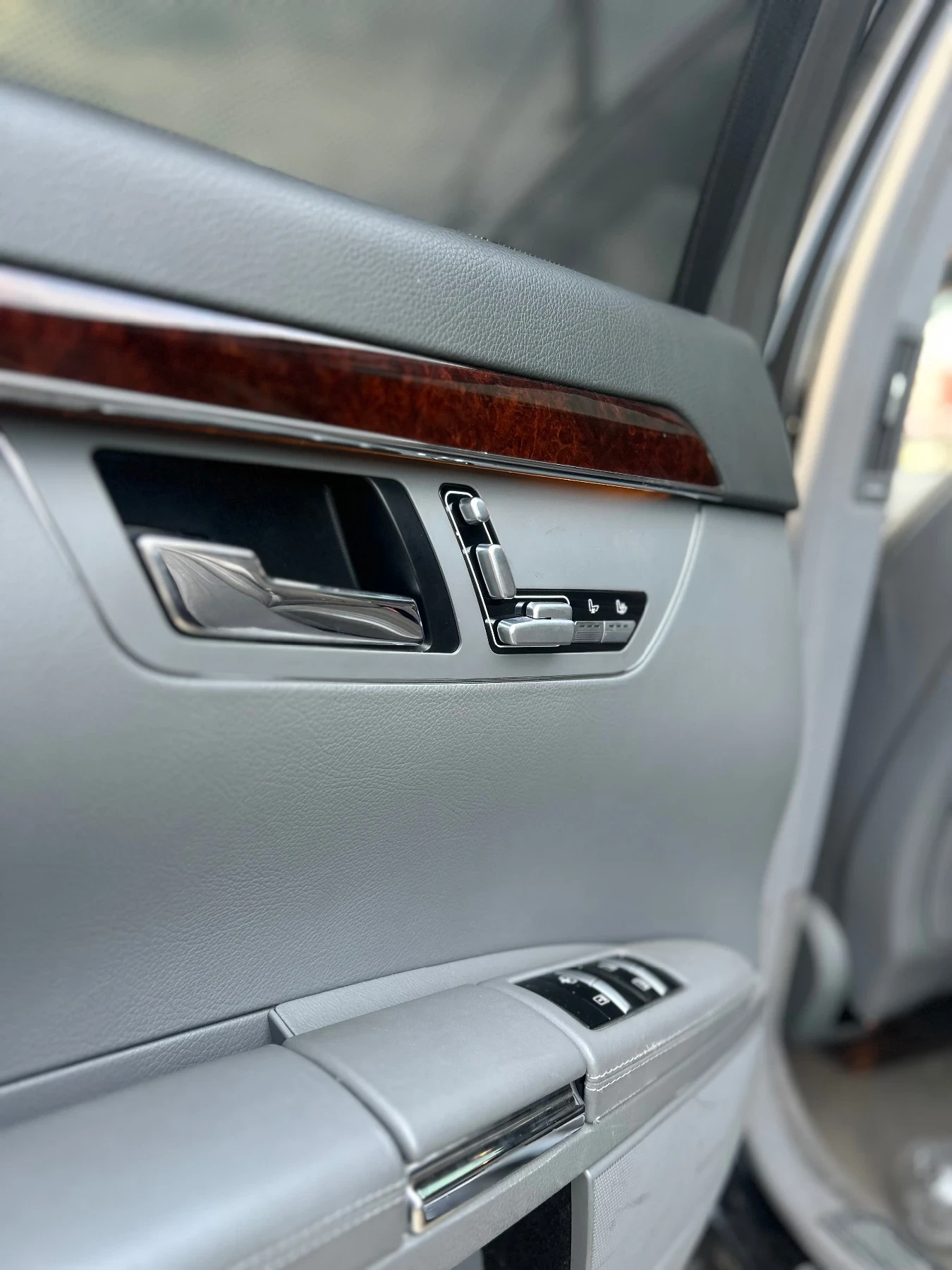 Mercedes-Benz S 500 * V8* * 4MATIC* LONG * МАСАЖ* HARMAN&KARDON FULL  - изображение 7 | Auto.bg Mercedes-Benz S 500 * V8* * 4MATIC* LONG * МАСАЖ* HARMAN&KARDON FULL  - изображение 7