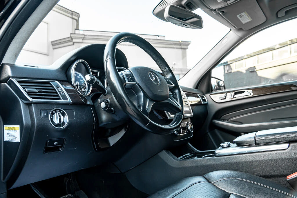 Mercedes-Benz ML 350 * АВТО КРЕДИТ* ЦЕНА ДО БГ * СЕРВИЗНА ИСТОРИЯ *  - изображение 5 | Auto.bg Mercedes-Benz ML 350 * АВТО КРЕДИТ* ЦЕНА ДО БГ * СЕРВИЗНА ИСТОРИЯ *  - изображение 5