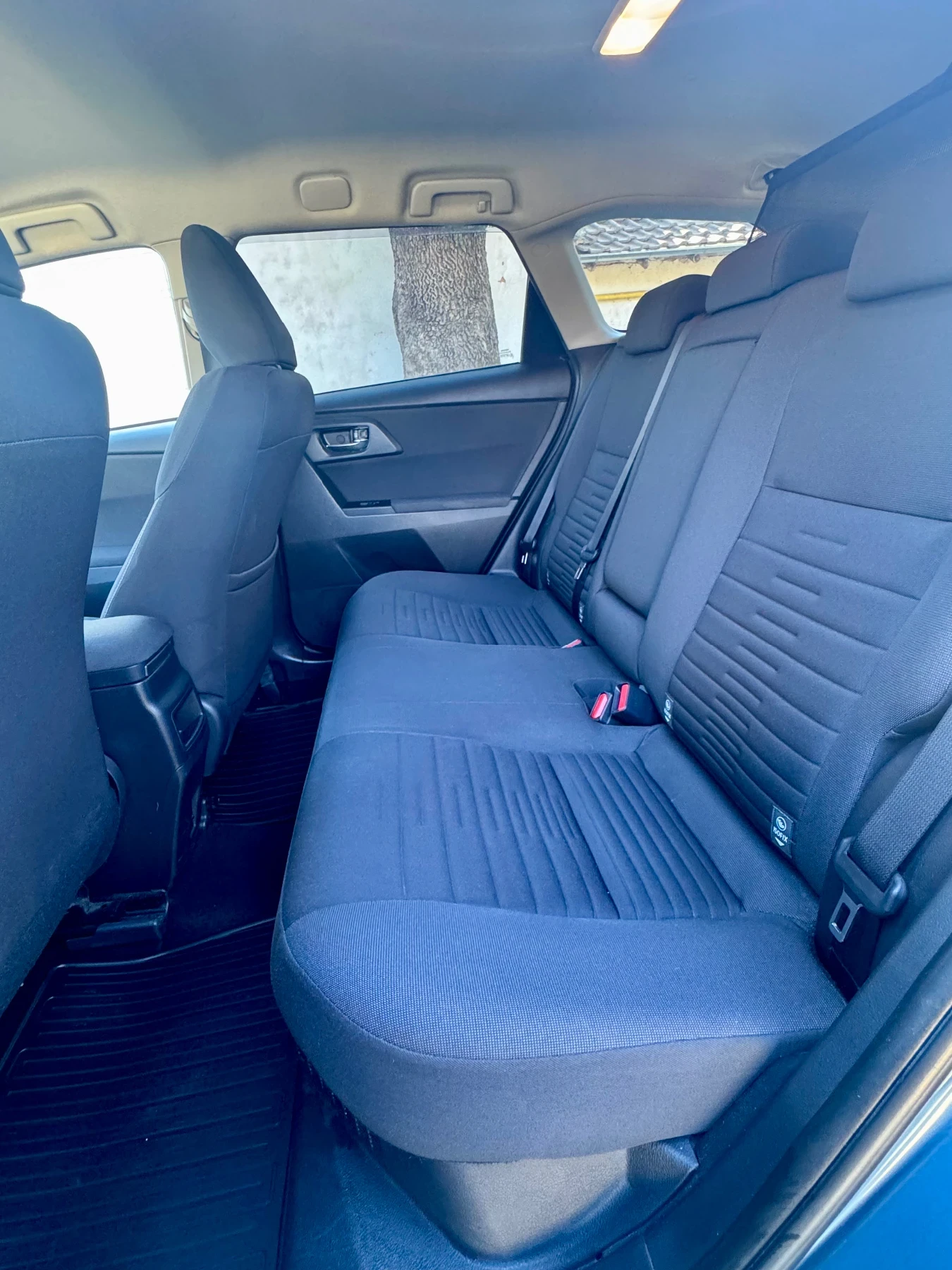 Toyota Auris Touring Sports Hybrid - изображение 10 | Auto.bg Toyota Auris Touring Sports Hybrid - изображение 10