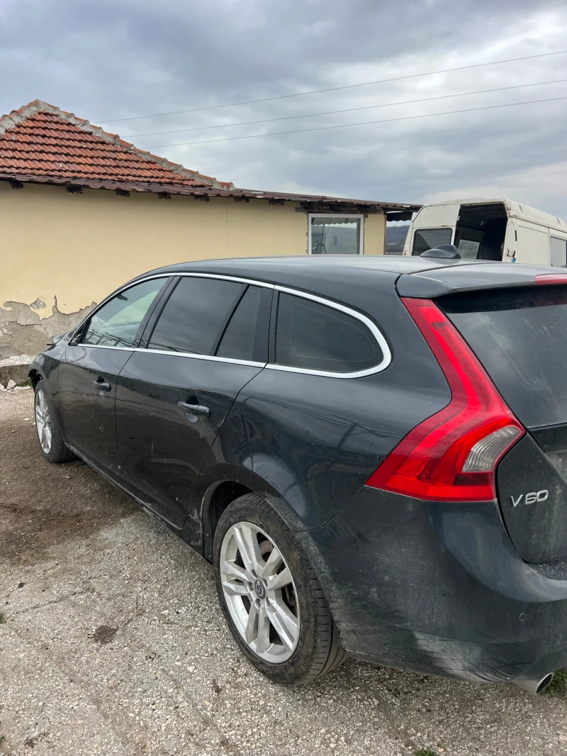 Volvo V60 - 4900 € / 9583.57 лв. - 24641431 1 | Car24.bg Volvo V60 - 4900 € / 9583.57 лв. - 24641431 1