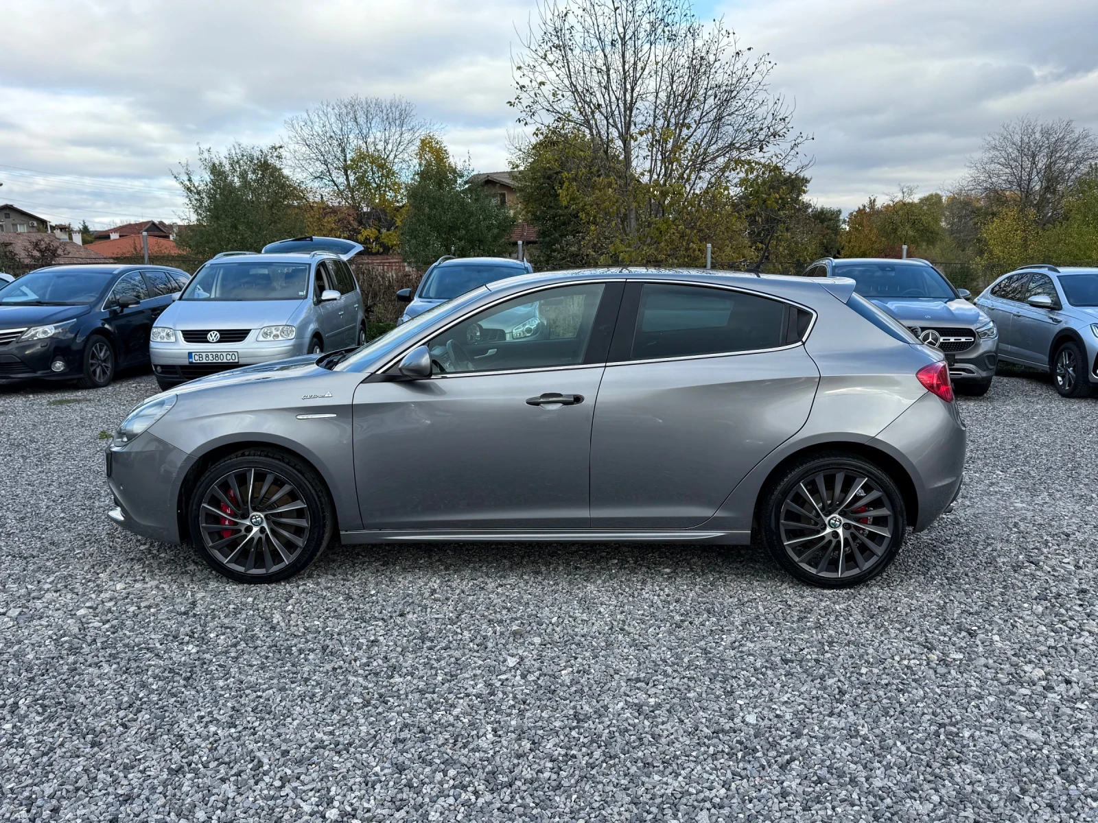 Alfa Romeo Giulietta QV-line 1.4 TB MultiAir (170 кс) EU 6    - изображение 5 | Auto.bg Alfa Romeo Giulietta QV-line 1.4 TB MultiAir (170 кс) EU 6    - изображение 5