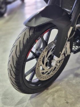 Aprilia Tuono 125 ABS!!! A1 Нов внос!!! | Auto.bg — изображение 15 Aprilia Tuono 125 ABS!!! A1 Нов внос!!! | Auto.bg — изображение 15
