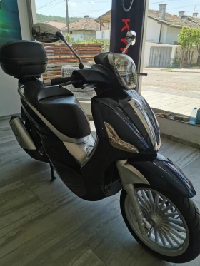 Piaggio Beverly 300i | Auto.bg — изображение 7 Piaggio Beverly 300i | Auto.bg — изображение 7