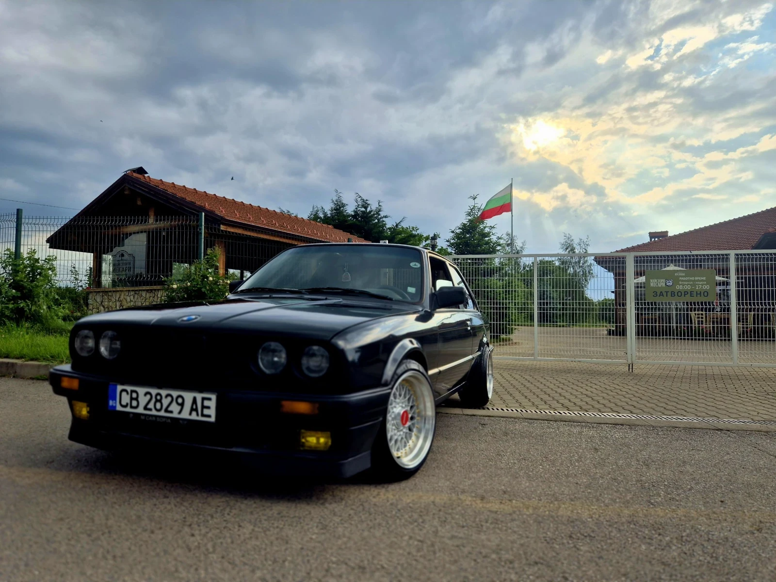 BMW 318 318is Шпер | Auto.bg — изображение 1 BMW 318 318is Шпер | Auto.bg — изображение 1