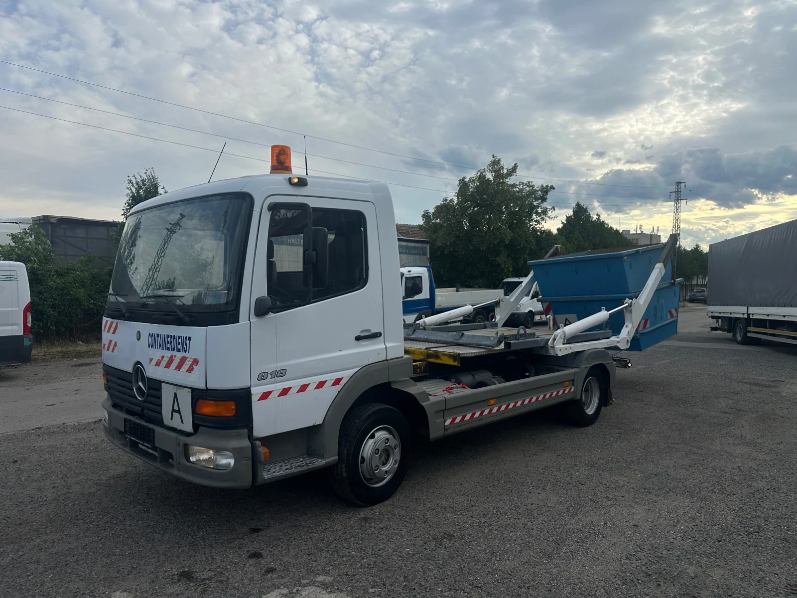 Mercedes-Benz Atego 818* Контейнеровоз* Топ състояние | Auto.bg — изображение 1 Mercedes-Benz Atego 818* Контейнеровоз* Топ състояние | Auto.bg — изображение 1