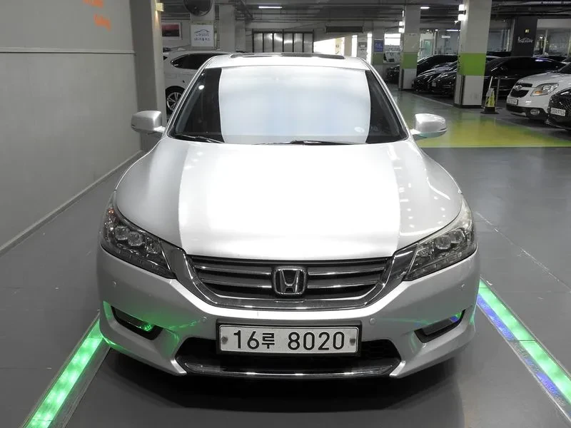 Honda Accord 2.4 9Th GEN* ПОДГРЕВ* НАВИГАЦИЯ* ЕЛ. СЕДАЛКИ* - 9720 € - 17328700 1 | Car24.bg Honda Accord 2.4 9Th GEN* ПОДГРЕВ* НАВИГАЦИЯ* ЕЛ. СЕДАЛКИ* - 9720 € - 17328700 1
