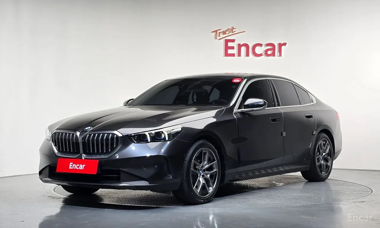 BMW 520 * G60* ПОДГРЕВ* ОБДУХВАНЕ* HEADUP* | Auto.bg — изображение 1 BMW 520 * G60* ПОДГРЕВ* ОБДУХВАНЕ* HEADUP* | Auto.bg — изображение 1