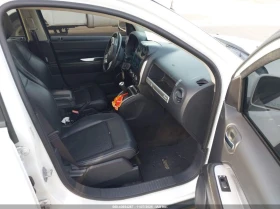 Jeep Compass 2.4L I-4 DOHC, VVT, 172HP 4X4 Drive - 13100 лв. / 6697.92 € - 82579011 5 | Car24.bg Jeep Compass 2.4L I-4 DOHC, VVT, 172HP 4X4 Drive - 13100 лв. / 6697.92 € - 82579011 5