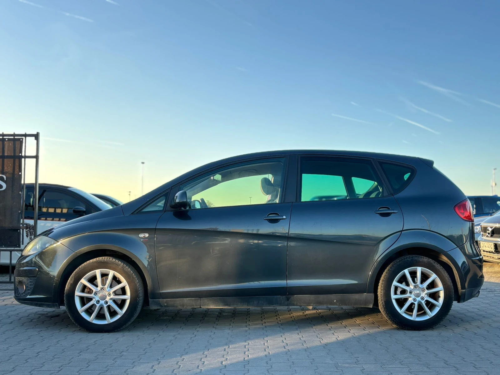 Seat Altea / 2.0 TDI / 140 HP / NAVI / TOP /  - изображение 2 | Auto.bg Seat Altea / 2.0 TDI / 140 HP / NAVI / TOP /  - изображение 2