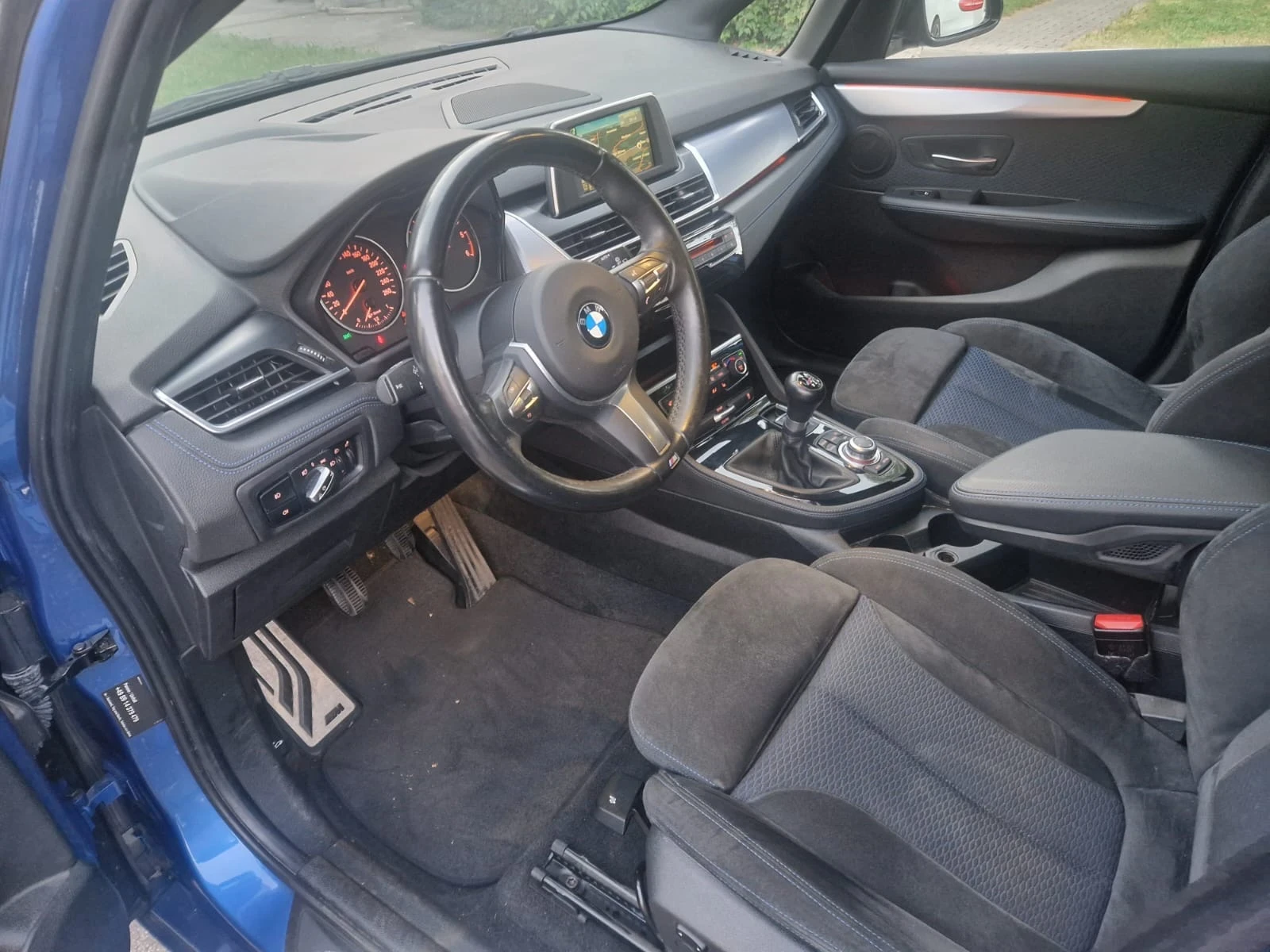 BMW 2 Active Tourer 218d M Sport , Panorama  - изображение 8 | Auto.bg BMW 2 Active Tourer 218d M Sport , Panorama  - изображение 8