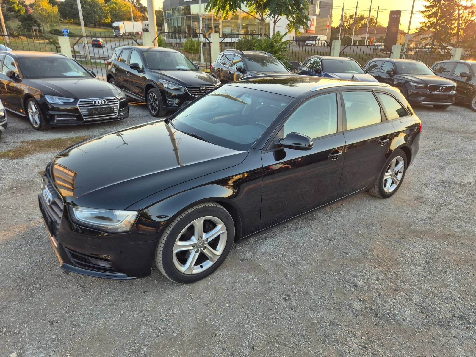 Audi A4 2.0TDI* 6CK* FACELIFT* NAVI* ПОДГРЕВ* LED | Auto.bg — изображение 1 Audi A4 2.0TDI* 6CK* FACELIFT* NAVI* ПОДГРЕВ* LED | Auto.bg — изображение 1