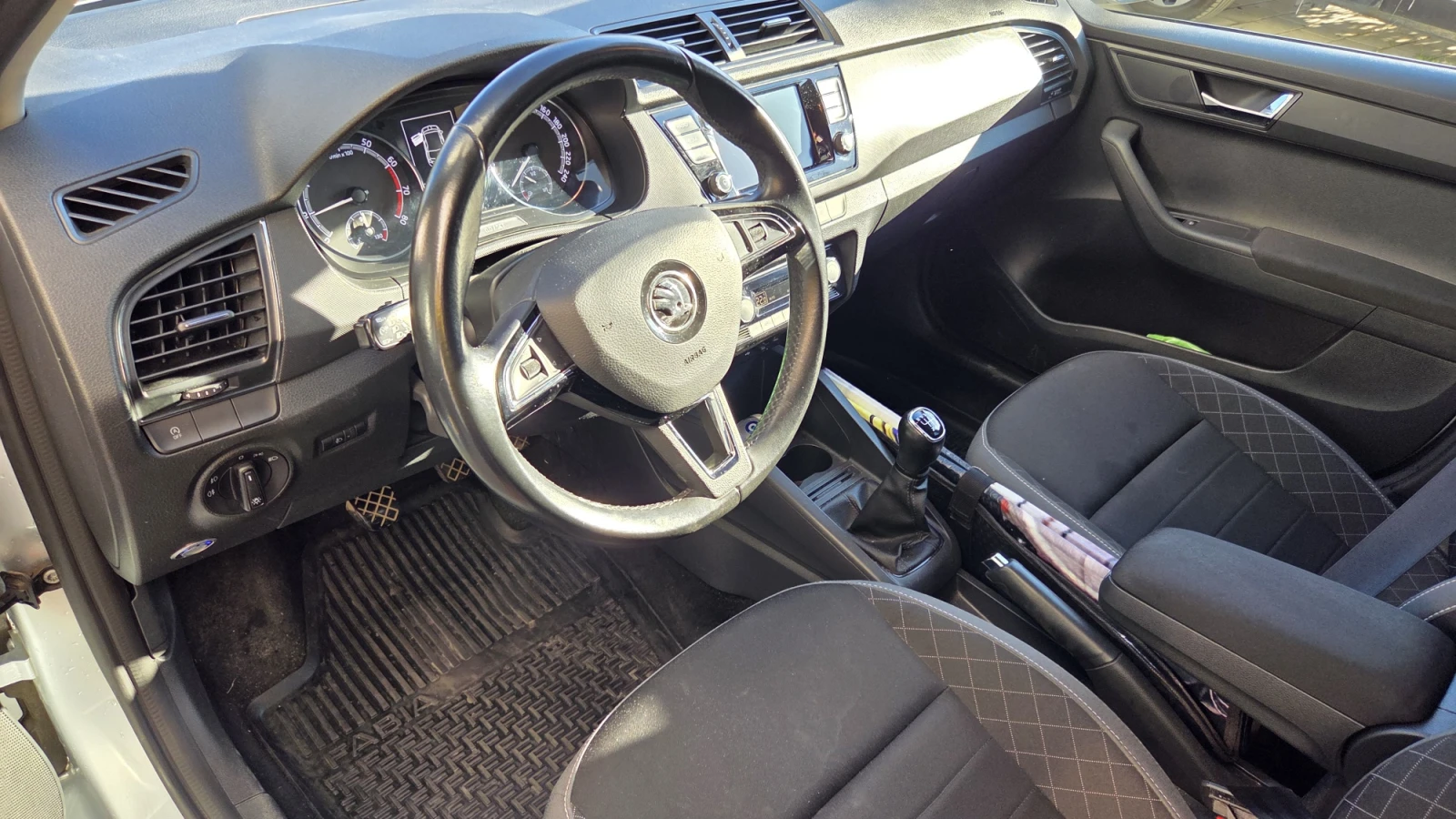 Skoda Fabia TSI 110 кс, 6 скорости - изображение 10 | Auto.bg Skoda Fabia TSI 110 кс, 6 скорости - изображение 10