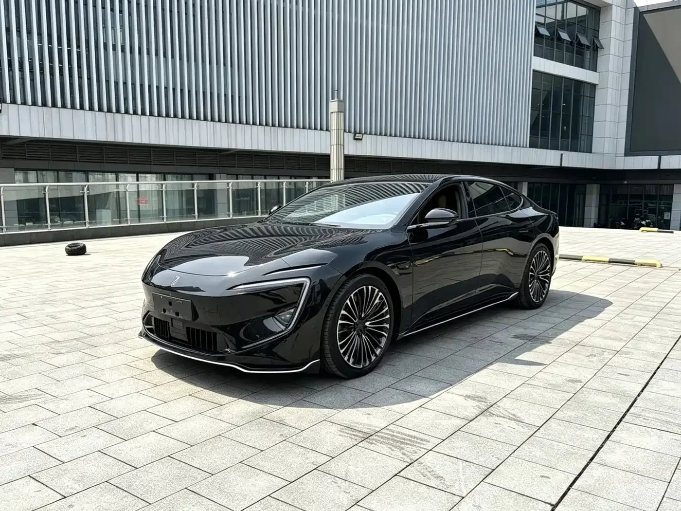 Avatr 12 Ultra Pure Electric AWD | Auto.bg — изображение 1 Avatr 12 Ultra Pure Electric AWD | Auto.bg — изображение 1