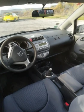 Honda Jazz 1.4/unikat - 4200 лв. / 2147.43 € - 50848965 4 | Car24.bg Honda Jazz 1.4/unikat - 4200 лв. / 2147.43 € - 50848965 4