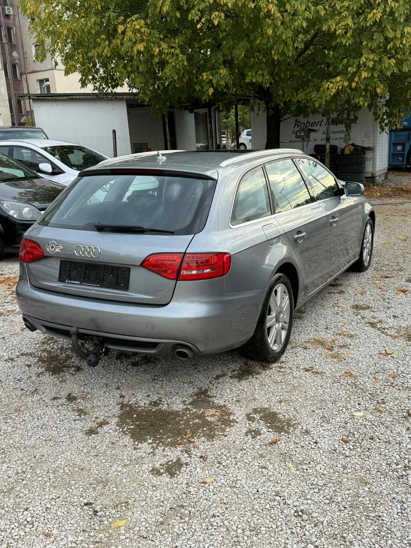 Audi A4 2.7TDI / АВТОМАТ / ПАНОРАМА / КОЖЕН САЛОН - изображение 3 | Auto.bg Audi A4 2.7TDI / АВТОМАТ / ПАНОРАМА / КОЖЕН САЛОН - изображение 3