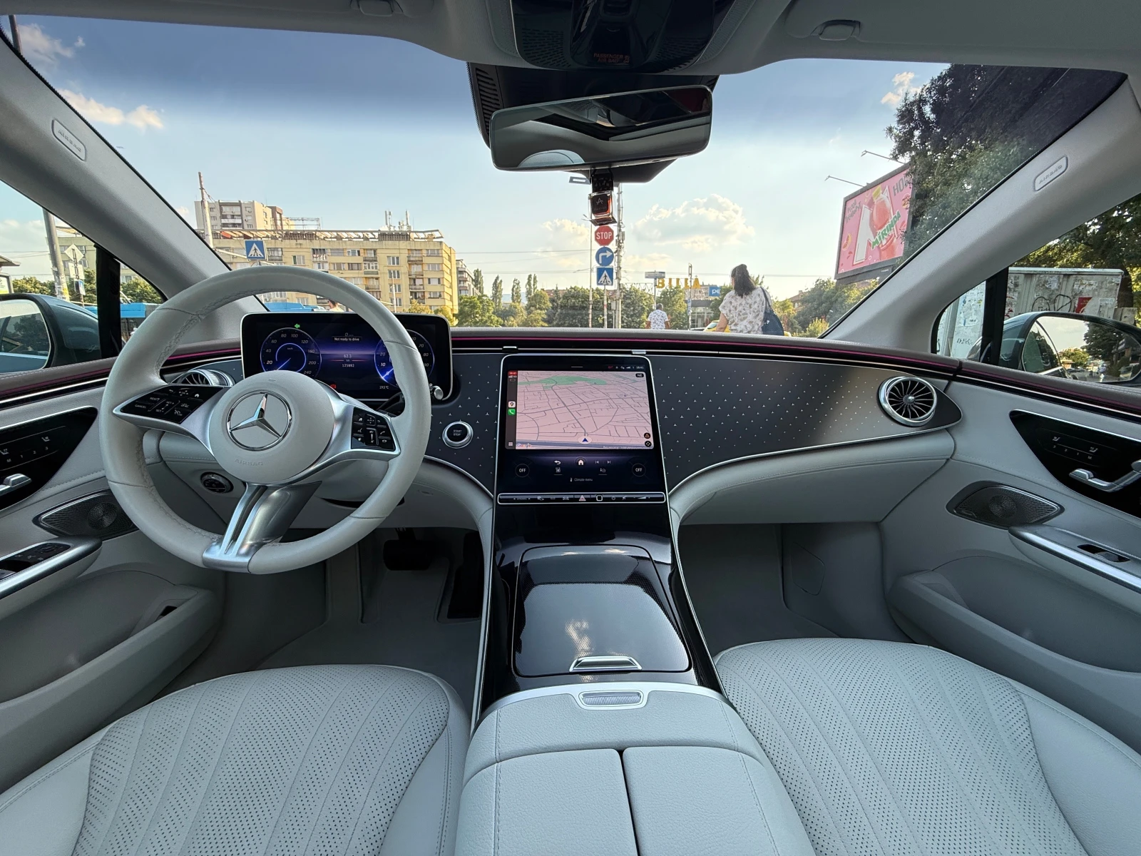 Mercedes-Benz EQE 350+ ВСИЧКИ ЕКСТРИ Бял интериор - изображение 7 | Auto.bg Mercedes-Benz EQE 350+ ВСИЧКИ ЕКСТРИ Бял интериор - изображение 7