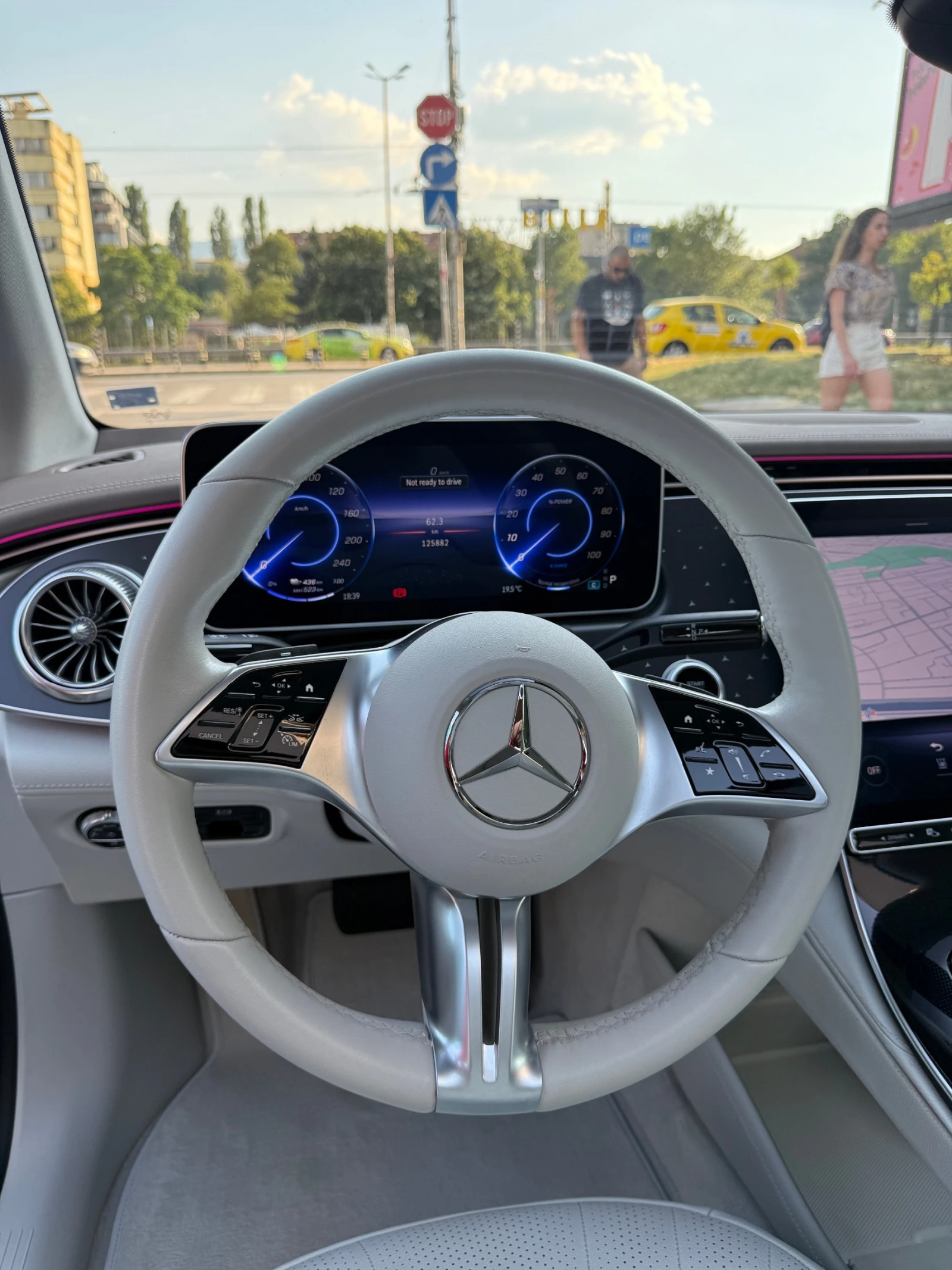 Mercedes-Benz EQE 350+ ВСИЧКИ ЕКСТРИ Бял интериор - изображение 6 | Auto.bg Mercedes-Benz EQE 350+ ВСИЧКИ ЕКСТРИ Бял интериор - изображение 6