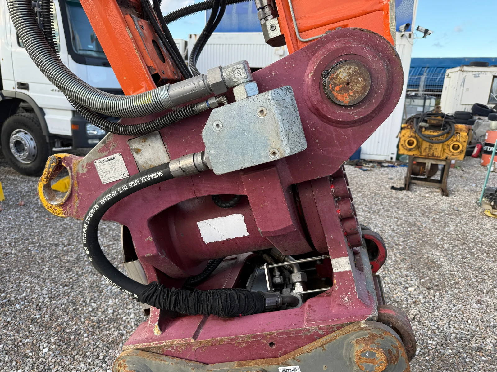 Багер Hitachi ZX 220W-5B - изображение 7 | Auto.bg Багер Hitachi ZX 220W-5B - изображение 7