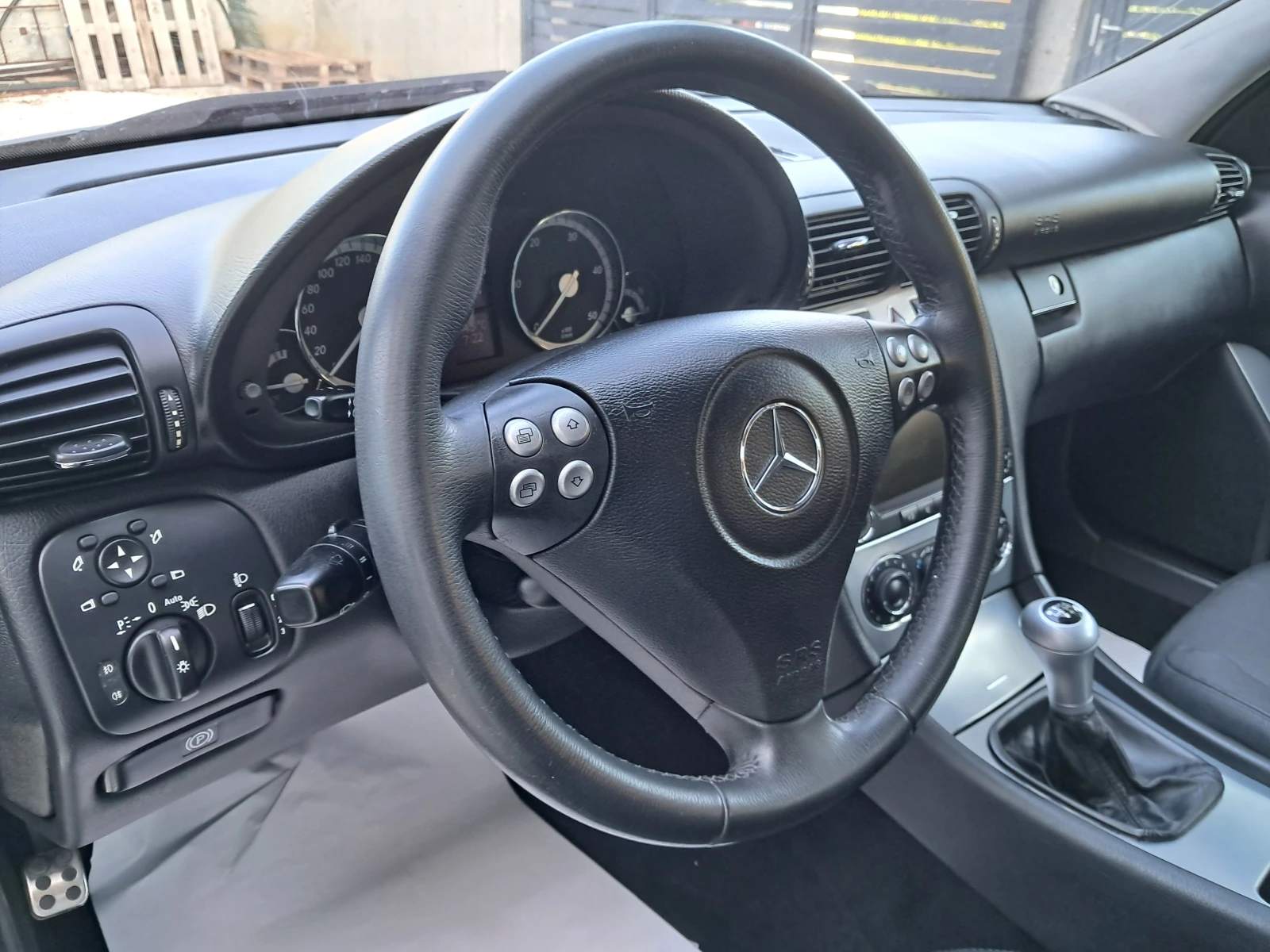 Mercedes-Benz C 220 CDI-SPORT EDITION-91000 км. - изображение 10 | Auto.bg Mercedes-Benz C 220 CDI-SPORT EDITION-91000 км. - изображение 10