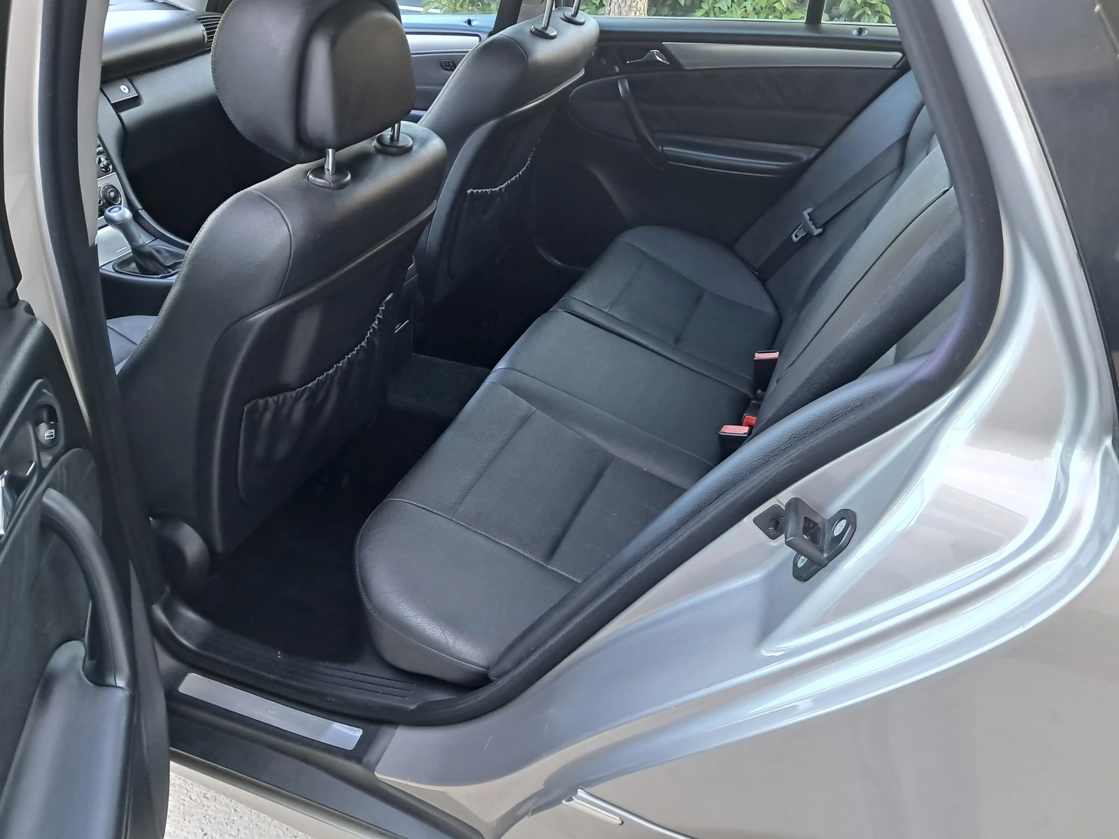 Mercedes-Benz C 220 CDI-SPORT EDITION-91000 км. - изображение 7 | Auto.bg Mercedes-Benz C 220 CDI-SPORT EDITION-91000 км. - изображение 7