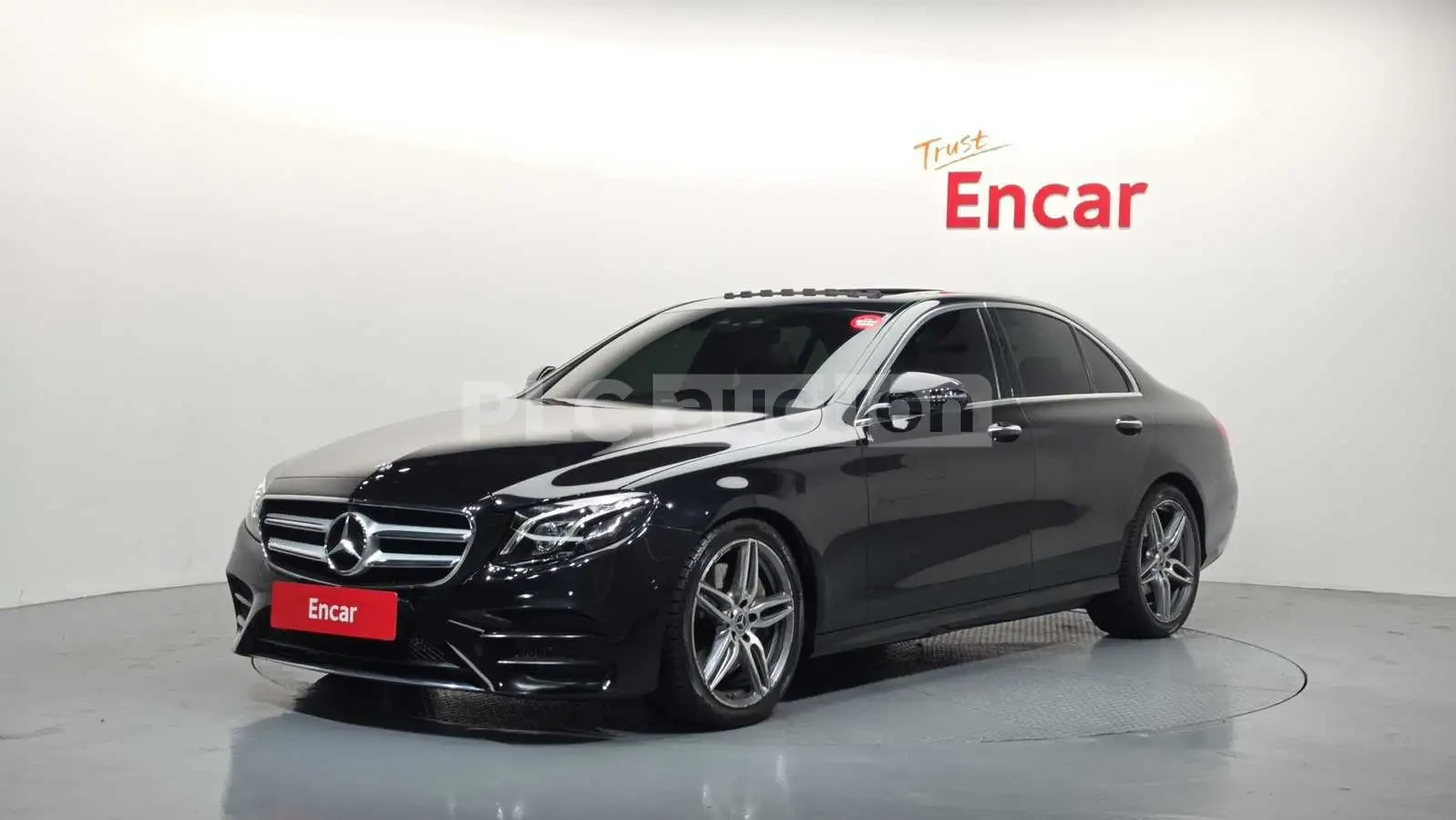 Mercedes-Benz E 300 4MATIC HEAD UP/360/PANO/AMG LINE/ !FULL! | Auto.bg — изображение 1 Mercedes-Benz E 300 4MATIC HEAD UP/360/PANO/AMG LINE/ !FULL! | Auto.bg — изображение 1