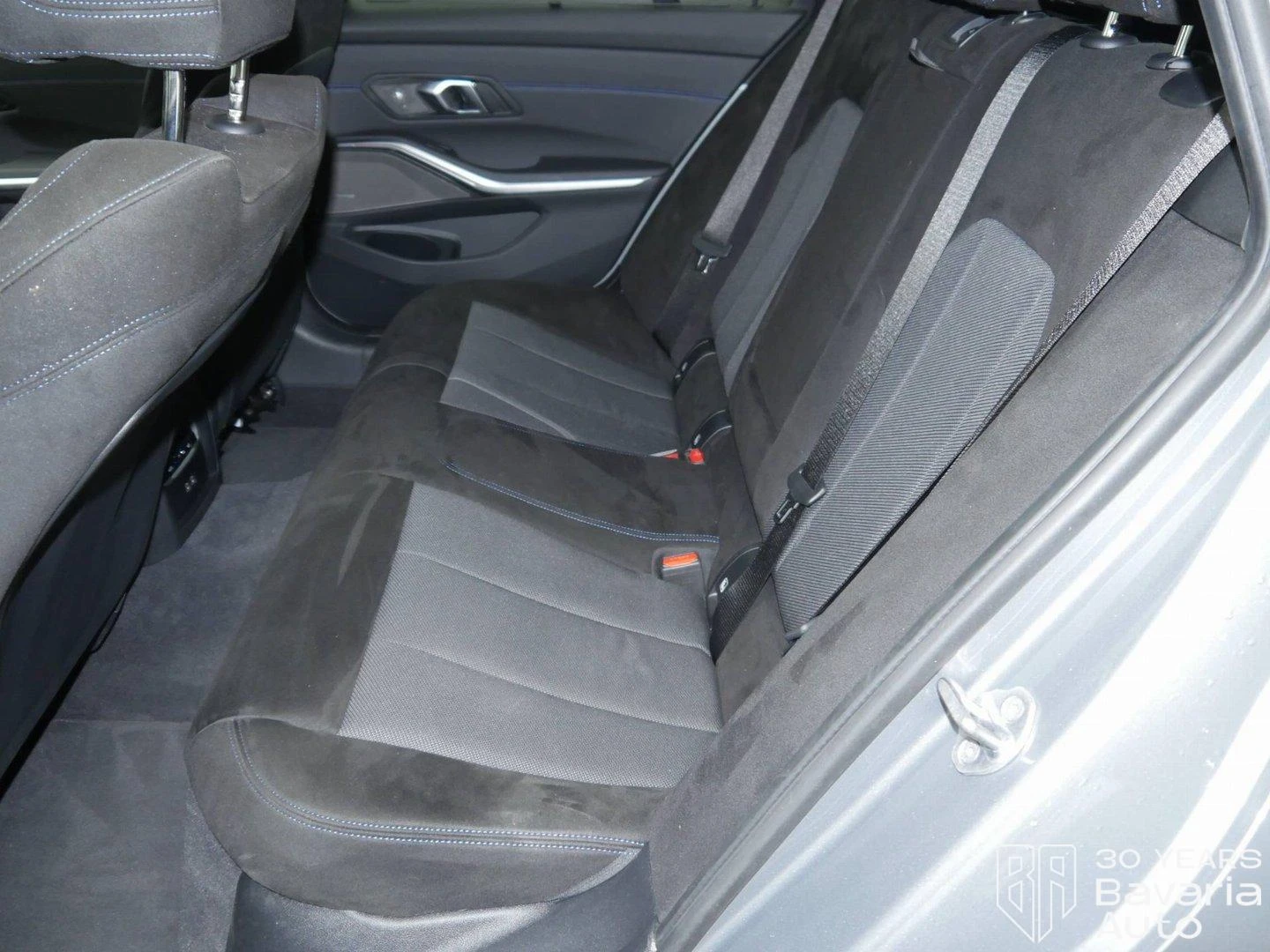 BMW 318 i Touring M Sport Paket Steptronic - изображение 8 | Auto.bg BMW 318 i Touring M Sport Paket Steptronic - изображение 8