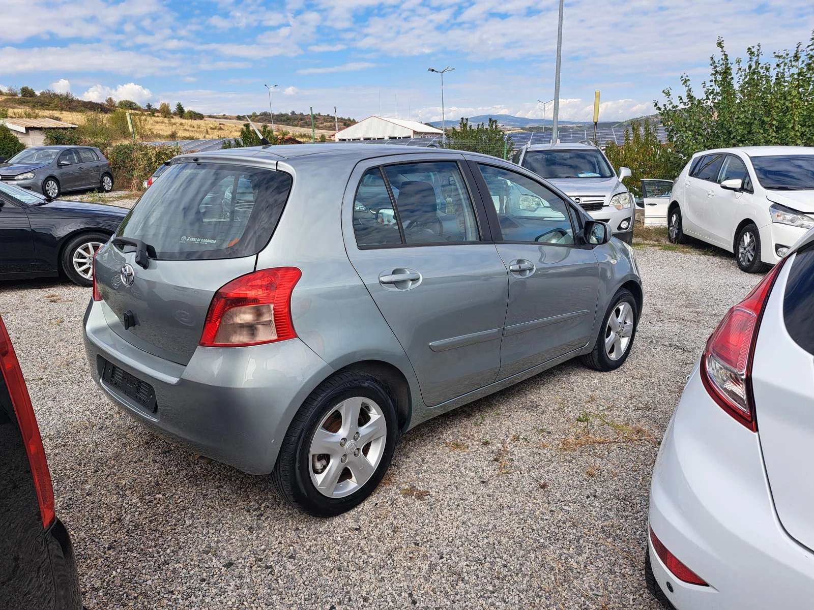 Toyota Yaris 1.3i 16V Solo - изображение 6 | Auto.bg Toyota Yaris 1.3i 16V Solo - изображение 6